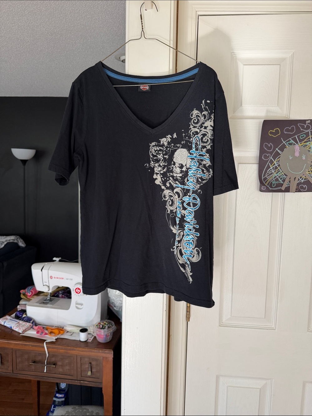 Harley-Davidson Black Tee with Blue and Cream Skull Graphic